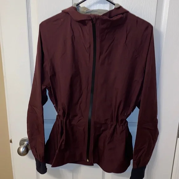 Lululemon Shell Jacket size 8 - Picture 3 of 8